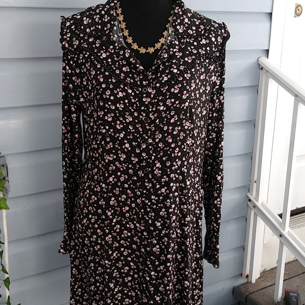 Wild fable adorable button down dress size XL